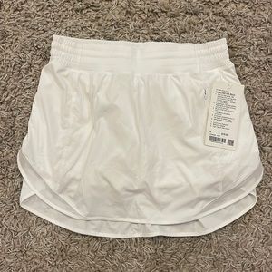 Hotty Hot HR skirt. Size 8. NWT